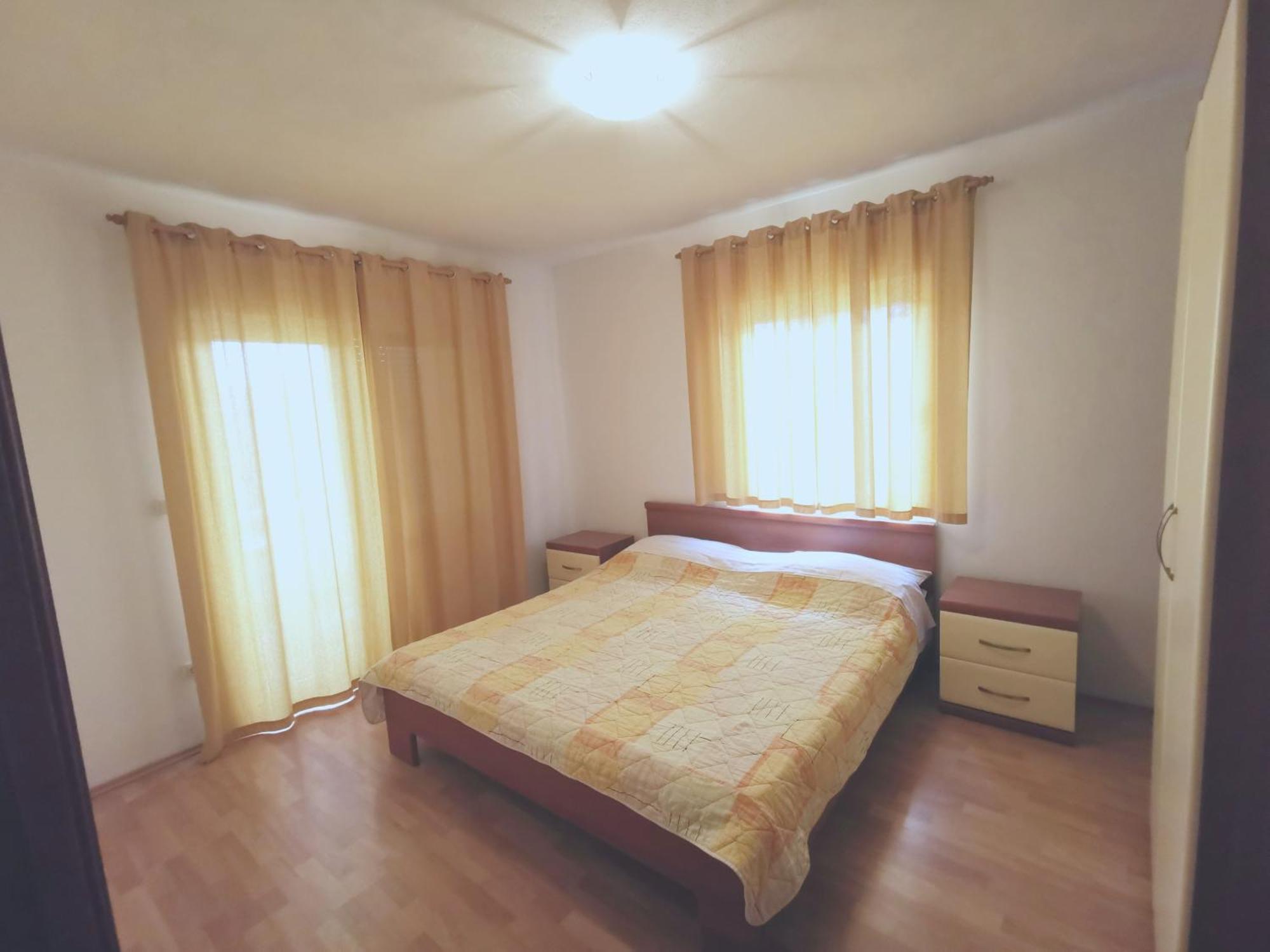 Apartments Monika Нин Экстерьер фото