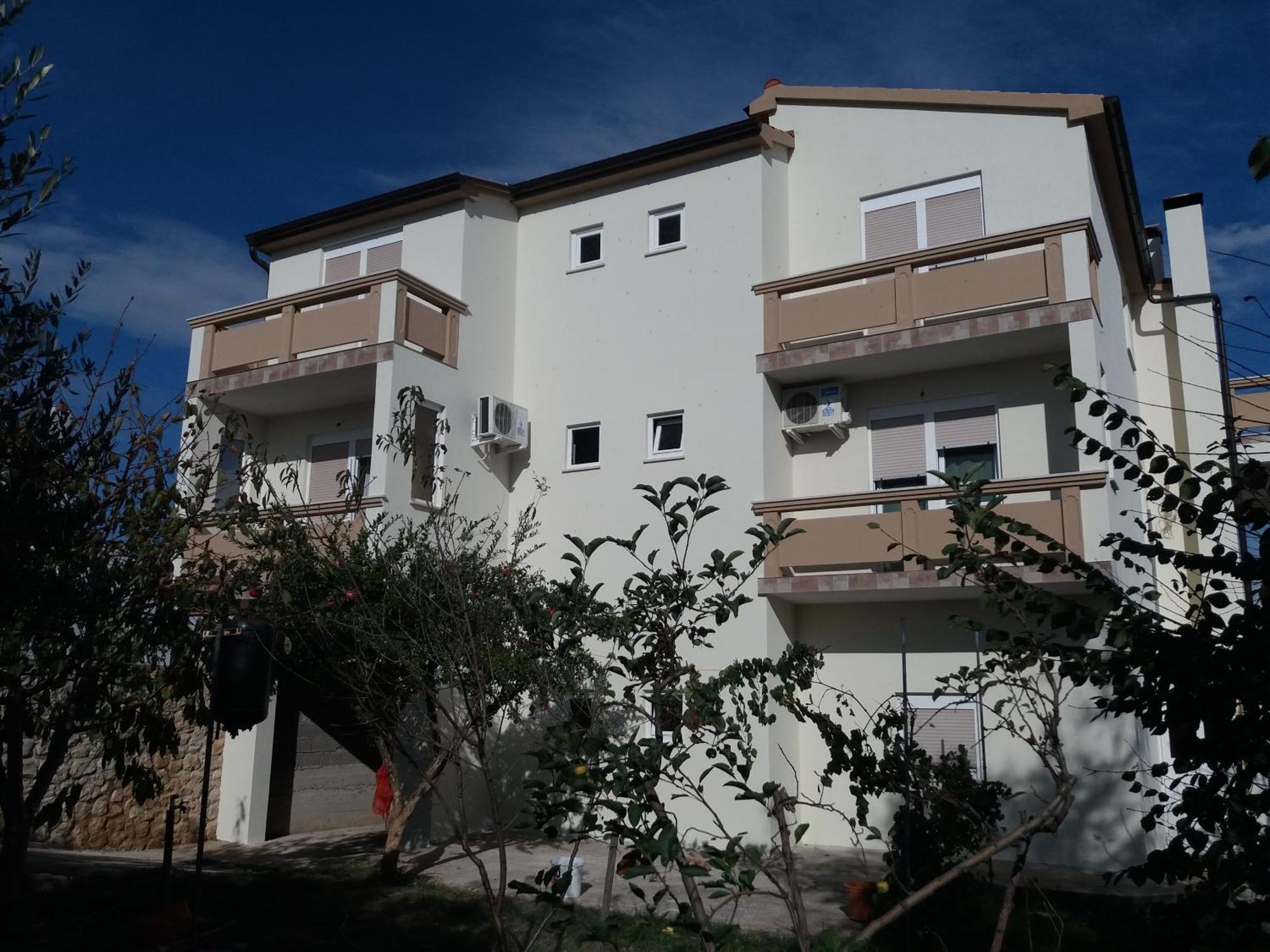 Apartments Monika Нин Экстерьер фото